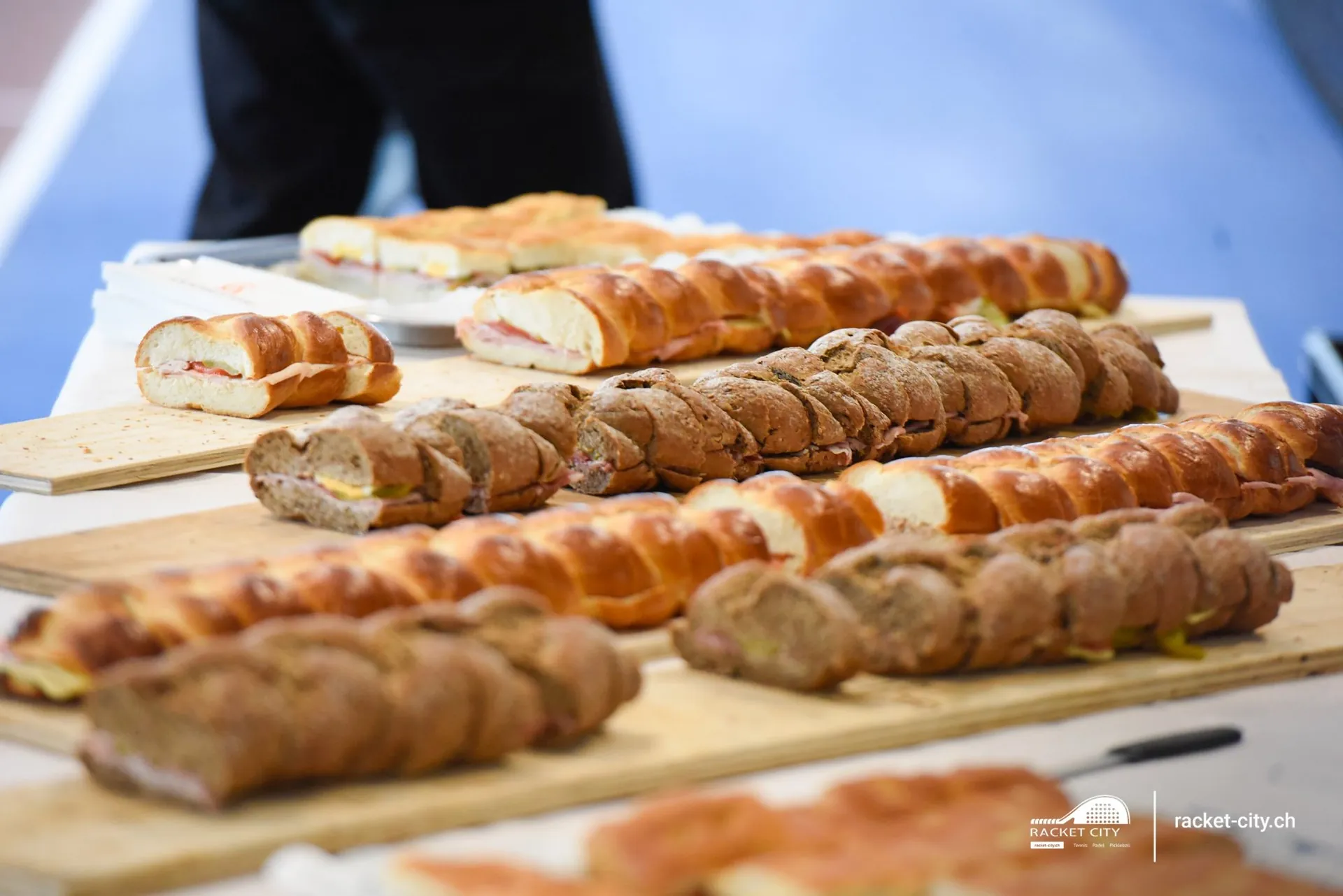 Buffet und Catering für Firmenevents bei Racket City