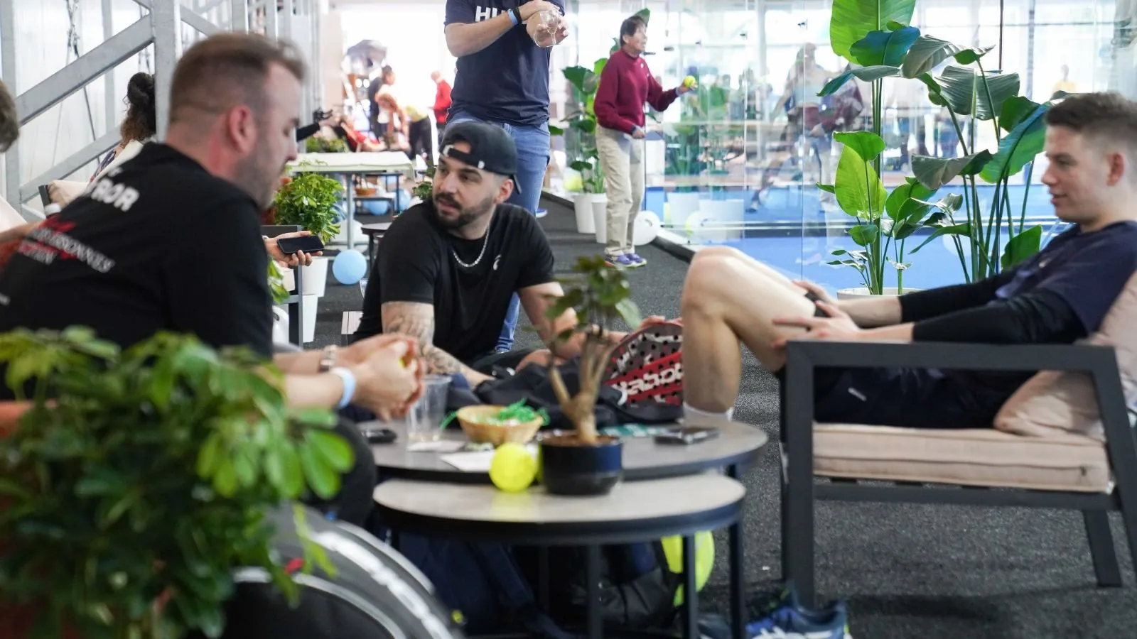 Lounge und Bar im Racket City